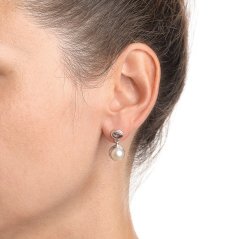 Bisa Pearl Earrings